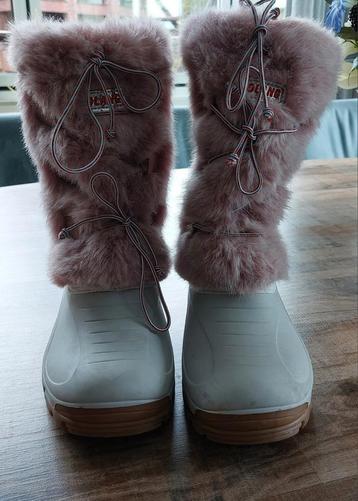 Snowboots  beschikbaar voor biedingen
