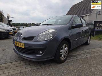 Renault Clio 1.2-16V Exception beschikbaar voor biedingen