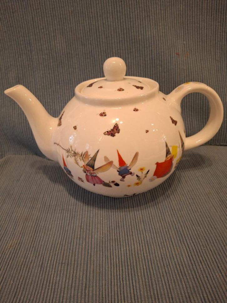 Rien Poortvliet - mooie aardewerk theepot met kabouters, Huis en Inrichting, Keuken | Servies, Zo goed als nieuw, Overige typen
