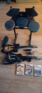 Wii Guitar Hero , drumstel, kick, gitaren, microfoon, Spelcomputers en Games, Gebruikt, Ophalen
