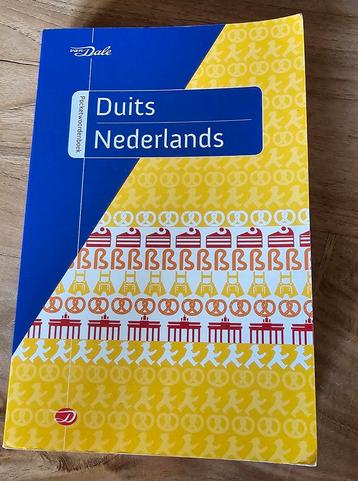 Duits-Nederlands Woordenboek Van Dale beschikbaar voor biedingen