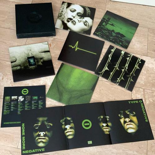 12 LP BOXSET TYPE O NEGATIVE NONE MORE NEGATIVE 2019, Cd's en Dvd's, Vinyl | Hardrock en Metal, Gebruikt, Verzenden