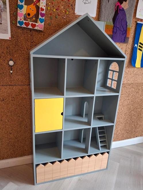 Jotex poppenhuis/kast, Kinderen en Baby's, Kinderkamer | Commodes en Kasten, Gebruikt, Kast, 105 cm of meer, Minder dan 75 cm
