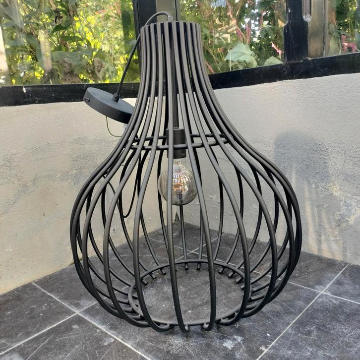 Industriële hanglamp met E27 lamp - Zo goed als nieuw!, Huis en Inrichting, Lampen | Hanglampen, Zo goed als nieuw, 50 tot 75 cm