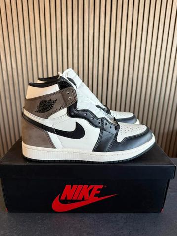 Nike Air Jordan 1 Retro High Dark Mocha - Maat 40.5 beschikbaar voor biedingen
