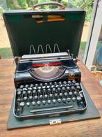 Typemachine OLYMPIA PROGRESS. Retro. 88 jaar oud. Werkend., Diversen, Typemachines, Ophalen of Verzenden, Gebruikt
