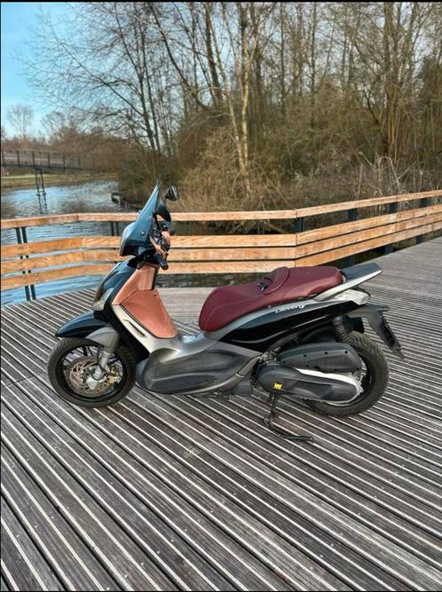 Beverly 350, Fietsen en Brommers, Scooters | Piaggio, Gebruikt, Overige modellen, Ophalen of Verzenden