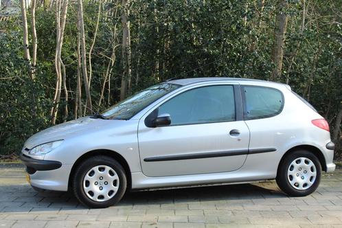 Peugeot 206 1.4 Pop' Art APK nieuw, 2e eigenaar! (bj 2004), Auto's, Peugeot, Bedrijf, Te koop, Airbags, Alarm, Centrale vergrendeling