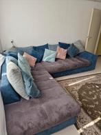 Spacious Sofa Bed – Super Comfortable, Clean, & Like New!, Ophalen of Verzenden, Zo goed als nieuw
