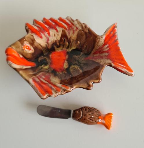 te koop: schaaltje vis met mesje, retro vintage, Antiek en Kunst, Antiek | Keramiek en Aardewerk, Ophalen of Verzenden