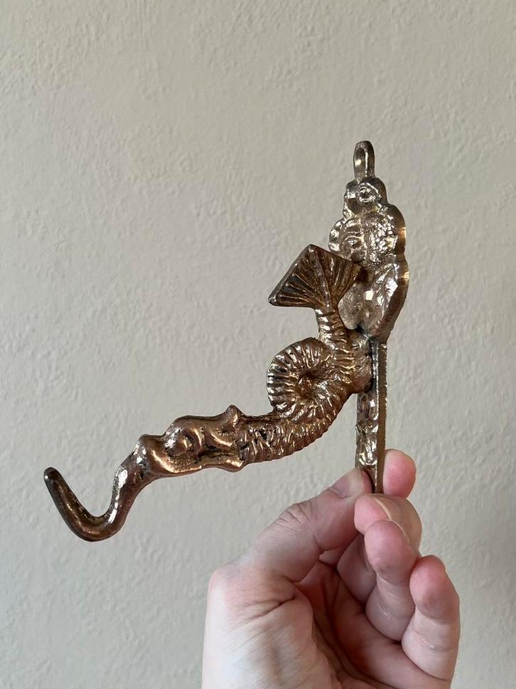 Vintage antieke wandhaak messing mytisch zeedier draak, Huis en Inrichting, Woonaccessoires | Kapstokken, Nieuw, Wandhaken, Minder dan 100 cm