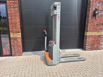 Still stapelaar 330 cm bjr.2022 -Ecv 10 beschikbaar voor biedingen