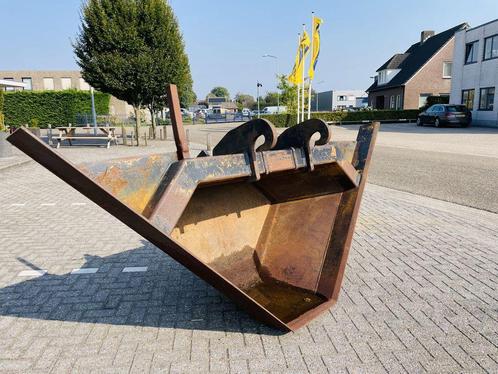 Liebherr Profiel / talud V Bak CW30 0, Zakelijke goederen, Machines en Bouw | Kranen en Graafmachines, Graafmachine