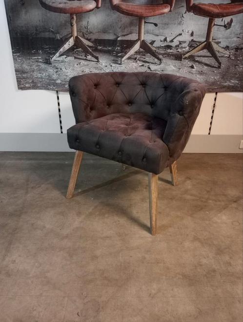 Brocante landelijke stoel aubergine gecapitonneerd nu €65, Huis en Inrichting, Stoelen, Nieuw, Eén, Hout, Kunststof, Leer, Metaal