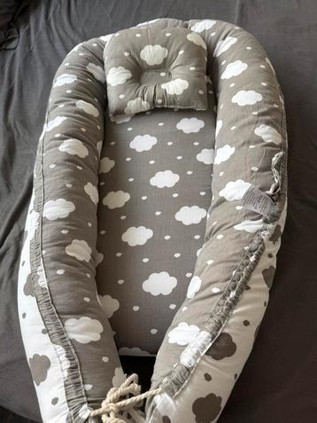 Babynestje beschikbaar voor biedingen