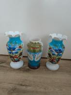 Prachtige witte glazen kastset kaststel zwanen bloemen vazen, Ophalen of Verzenden