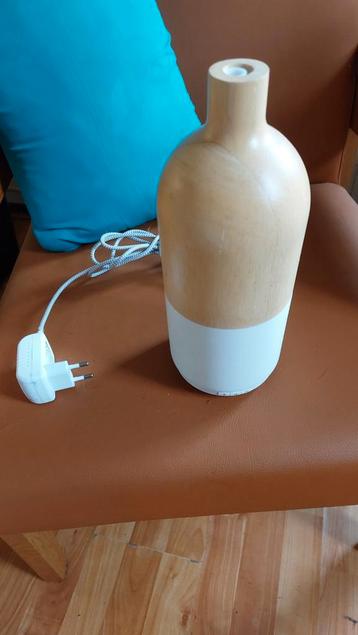 Houten Diffuser met Snoer beschikbaar voor biedingen