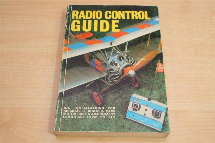 Radio Control Gids [1978] — Voor Vliegtuig, Boot & Auto, Boeken, Hobby en Vrije tijd, Gelezen, Overige onderwerpen, Ophalen of Verzenden