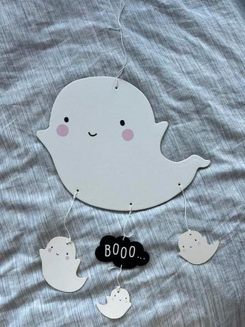 Schattige mobiel of hanger met spookjes beschikbaar voor biedingen