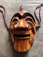 Handgesneden houten masker, Ophalen of Verzenden, Zo goed als nieuw, Goud, Overige materialen