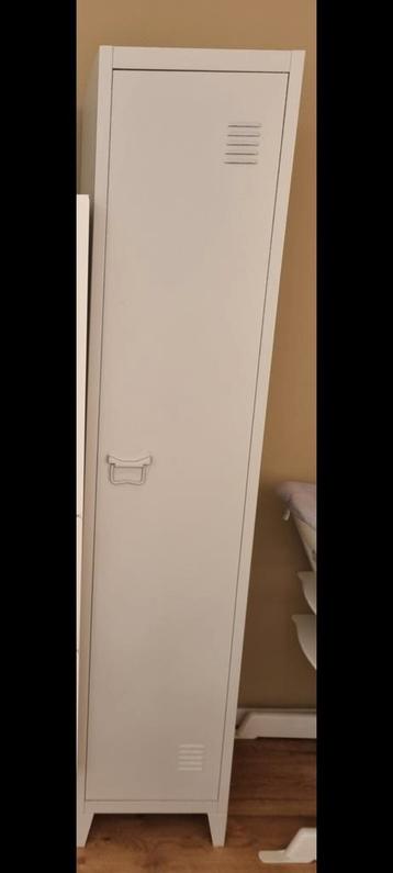 Lockerkast, locker, industriële kast beschikbaar voor biedingen
