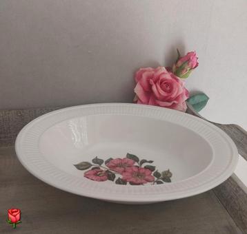 Wedgwood Briar Rose ovale groenteschaal/diepe schaal 22,5 cm beschikbaar voor biedingen