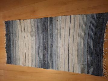 Voddenkleedje, blauw/ wit.  beschikbaar voor biedingen