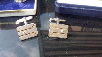 2 x 925 zilveren manchetknopen met klein diamantjes beschikbaar voor biedingen