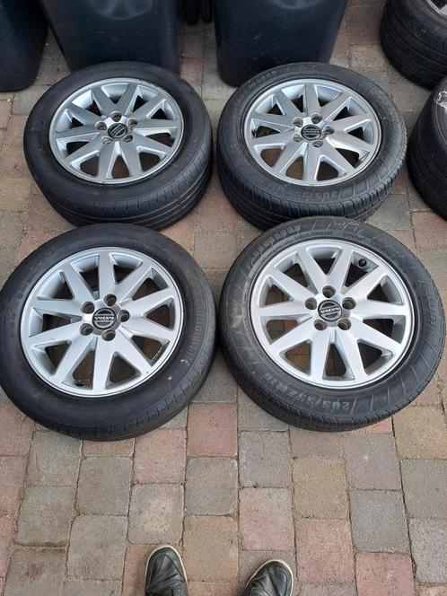 Volvo V50 / Ford focus Velgen met Banden 205/55R16, Auto-onderdelen, Banden en Velgen, Banden en Velgen, Zomerbanden, 17 inch