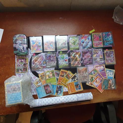 Pokemon Circa 125 Common Kaarten + 9 V kaarten, Hobby en Vrije tijd, Verzamelkaartspellen | Yu-gi-Oh!, Zo goed als nieuw, Losse kaart