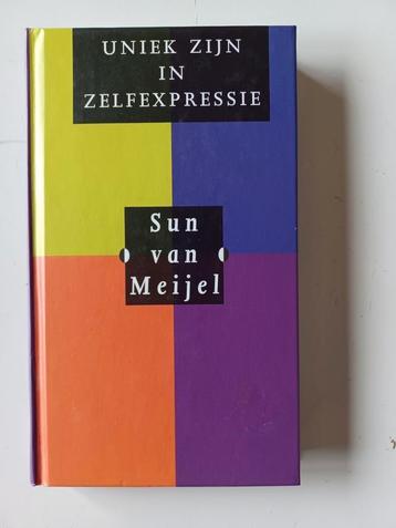 S. van Meijel - Uniek zijn in zelfexpressie beschikbaar voor biedingen
