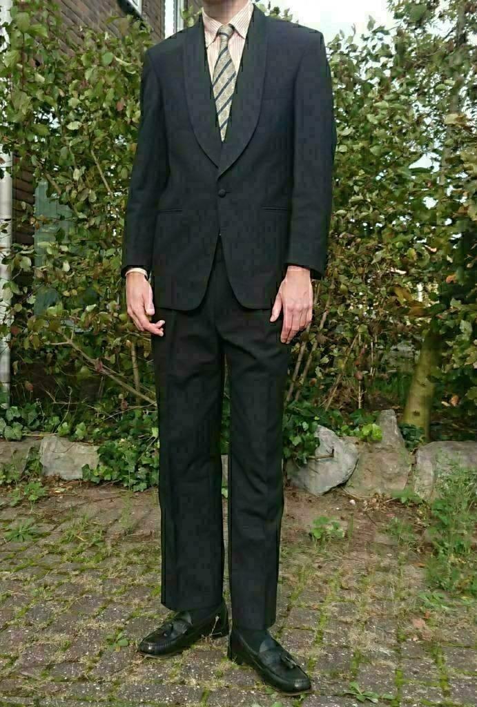 Chique zwarte Smoking maat 46 + 50 kostuum maatpak, Kleding | Heren, Kostuums en Colberts, Zo goed als nieuw, Maat 48/50 (M), Zwart