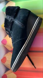 Zwarte Suede warm gevoerde laarsje met sleehak m42 Esprit, Kleding | Dames, Schoenen, Zwart, Lage of Enkellaarzen, Ophalen of Verzenden