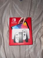 Nieuw Nintendo Switch OLED + Games!, Spelcomputers en Games, Spelcomputers | Nintendo Switch, Ophalen of Verzenden, Nieuw, Met 2 controllers