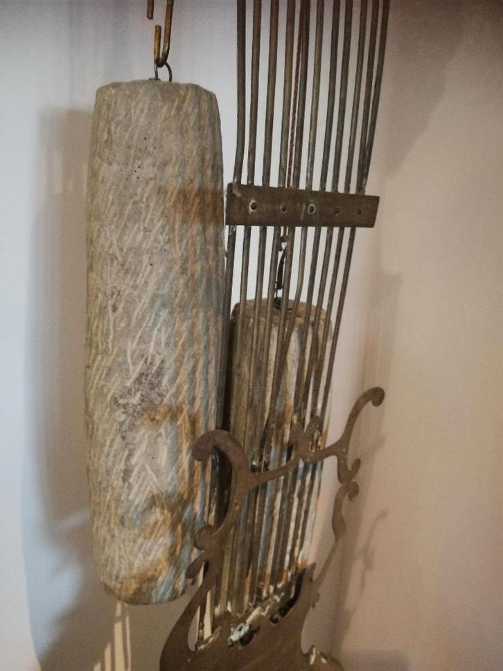 Antieke klok, gewichten in zandsteen, zeldzaam, Antiek en Kunst, Antiek | Klokken, Ophalen