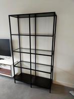 Strak metalen wandrek met glazen planken, Huis en Inrichting, Kasten | Boekenkasten, Ophalen, Met plank(en), 100 tot 150 cm, Zo goed als nieuw