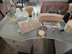 Manicure tafel met ingebouwde afzuiging en glasplaat