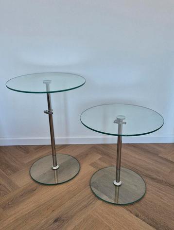 Set van 2 glazen bijzettafels – modern design, verstelbaar beschikbaar voor biedingen