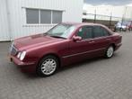 Mercedes-Benz E-klasse 320 CDI Avantgarde, Auto's, Mercedes-Benz, Achterwielaandrijving, Gebruikt, 3222 cc, Diesel
