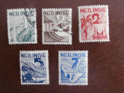 NED. INDIE 1946; serie VERSCHILLENDE VOORSTELLINGEN, Postzegels en Munten, Postzegels | Nederlands-Indië en Nieuw-Guinea, Gestempeld