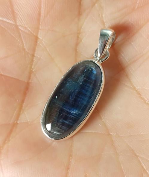 zilveren hanger met natuurlijke Kyaniet steen zilver 925, Sieraden, Tassen en Uiterlijk, Kettinghangers, Nieuw, Zilver, Blauw
