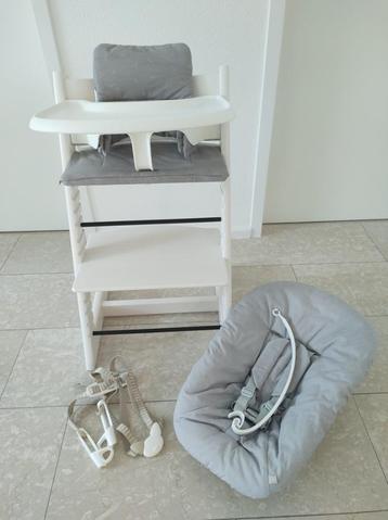 Stokke Tripp Trapp Wit nw model veel accessoires ZGAN 6 dlg beschikbaar voor biedingen