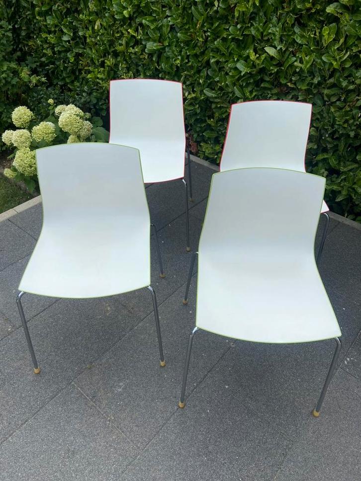 Arper Catifa 46 stoelen rood en limegroen, Huis en Inrichting, Stoelen, Ophalen