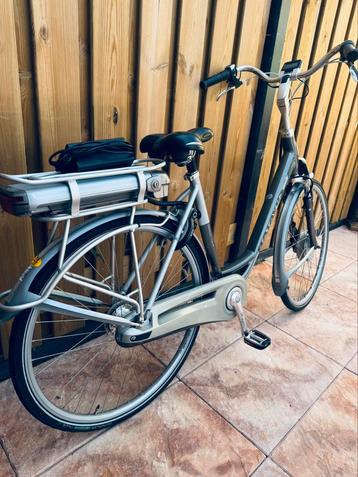 Elektrische Batavus dames fiets beschikbaar voor biedingen