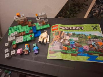 LEGO Minecraft De IJzergolem 21123 beschikbaar voor biedingen