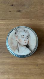 Rond blikje met romantisch vouw figuur op de voorkant, Ophalen of Verzenden, Zo goed als nieuw, Overige