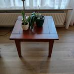 Gratis Afhalen: Houten Bijzettafel, Huis en Inrichting, Ophalen, Gebruikt, Eenvoudig, Vierkant