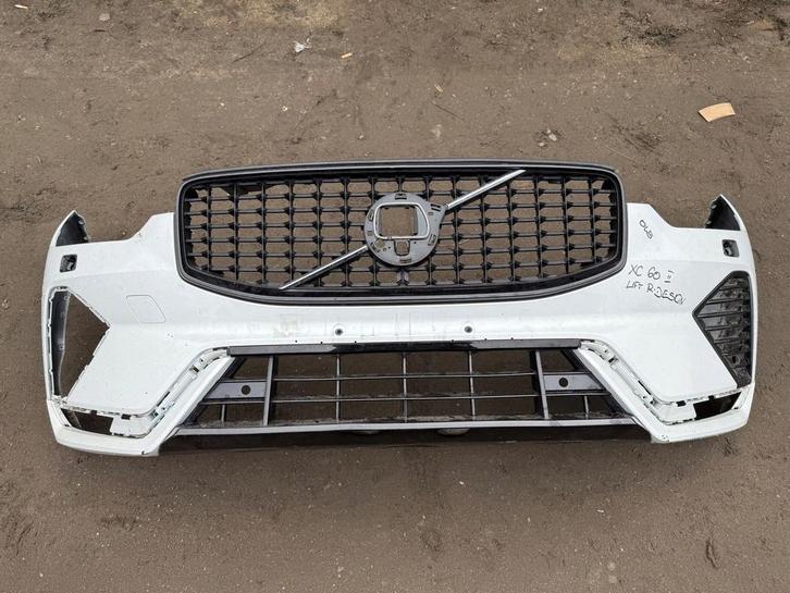 Volvo XC60 II Lift R-Design voorbumper, Auto-onderdelen, Carrosserie en Plaatwerk, Bumper, Volvo, Voor, Gebruikt, Ophalen of Verzenden
