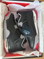 Nike Air Jordan 4 Retro Black/Fire Red - Nieuw - mt 44, Zwart, Nieuw, Ophalen of Verzenden, Sneakers of Gympen