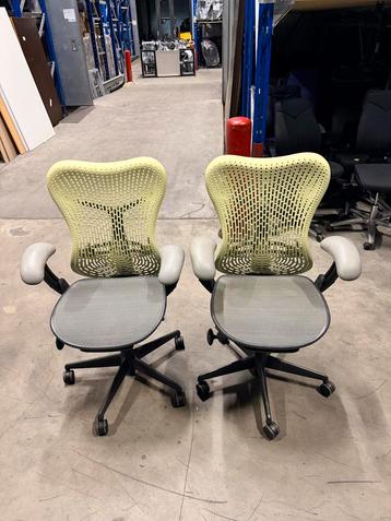 3x Herman Miller Mirra 1 - Grijs/Geel beschikbaar voor biedingen